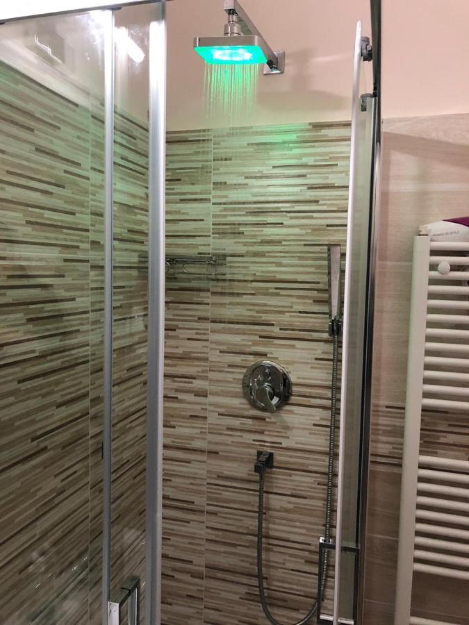פסקרה Atena Apartments B&B Gold מראה חיצוני תמונה