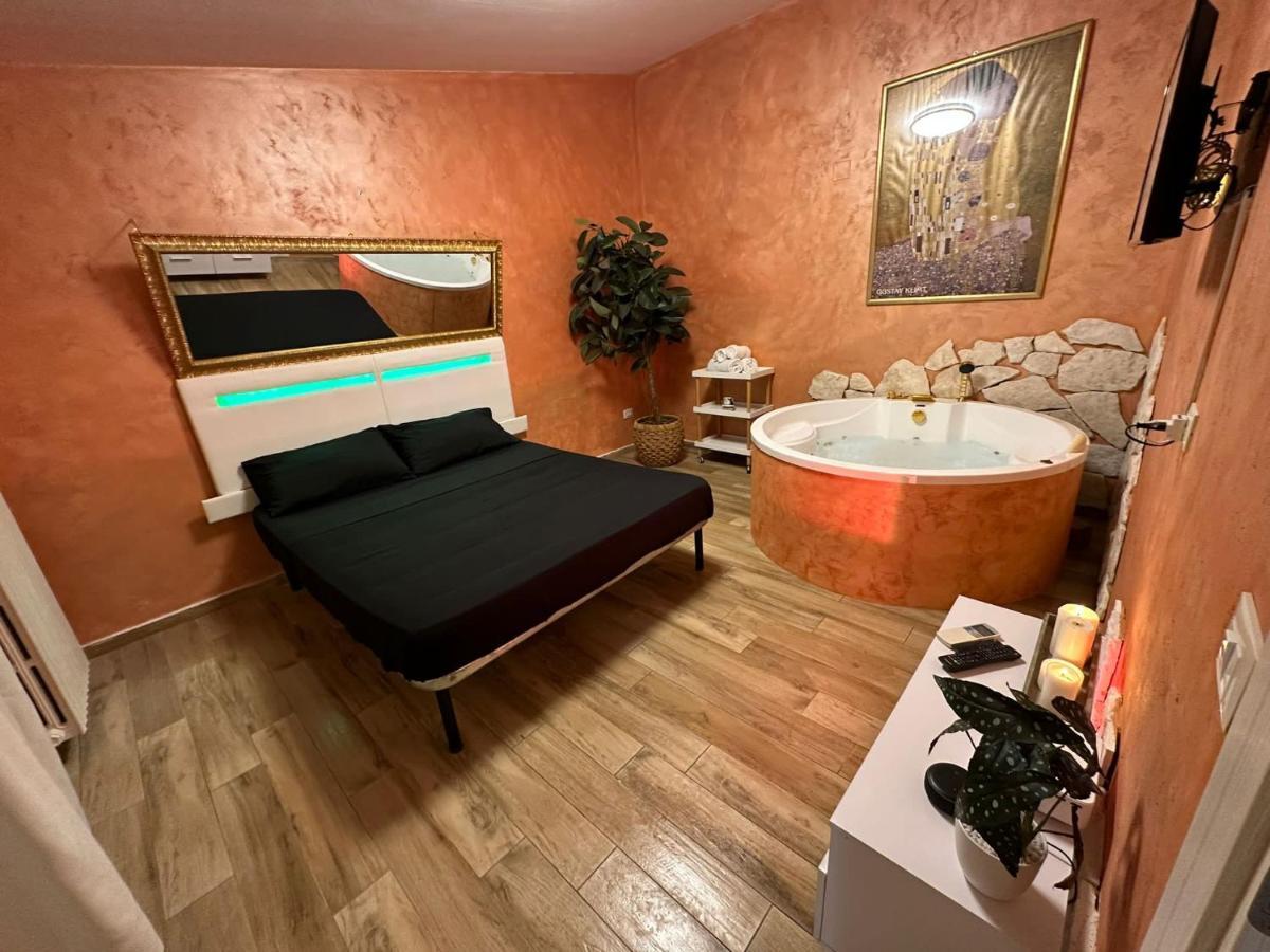 פסקרה Atena Apartments B&B Gold מראה חיצוני תמונה