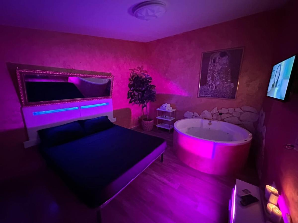 פסקרה Atena Apartments B&B Gold מראה חיצוני תמונה