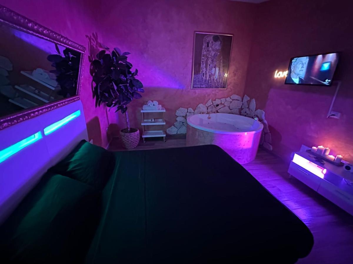 פסקרה Atena Apartments B&B Gold מראה חיצוני תמונה