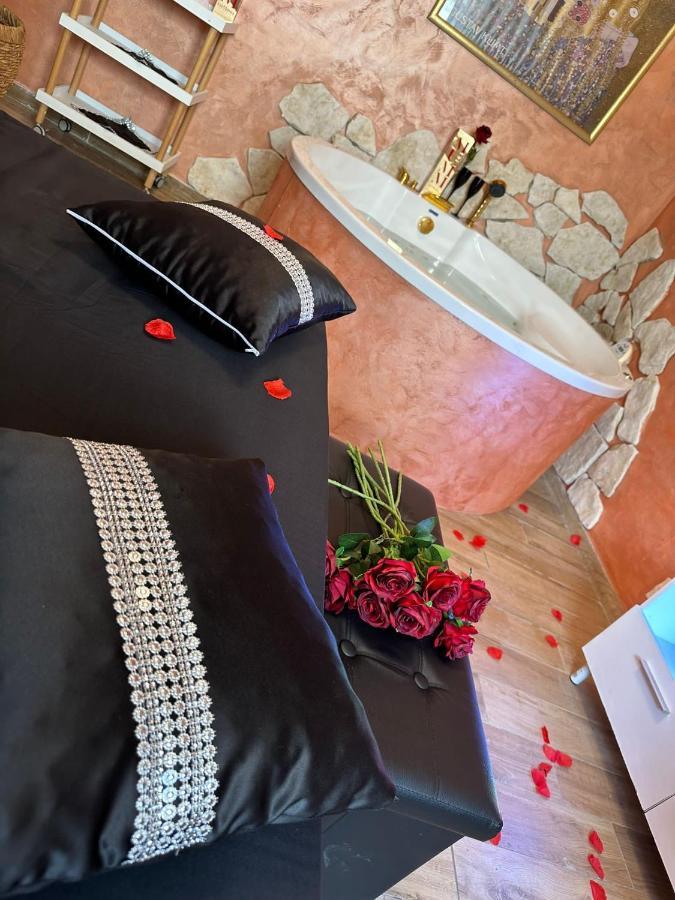 פסקרה Atena Apartments B&B Gold מראה חיצוני תמונה